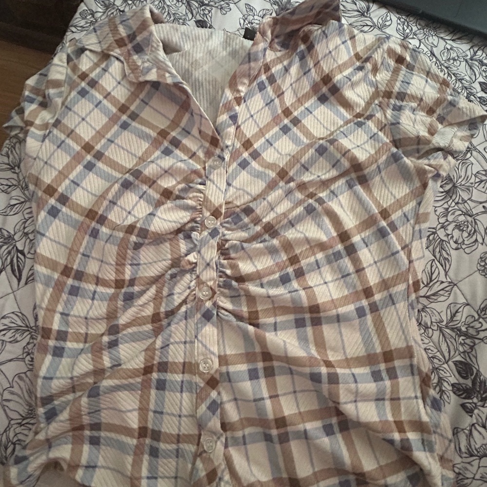 Almost Famous Blue and Brown Ruched Button Down Blouse